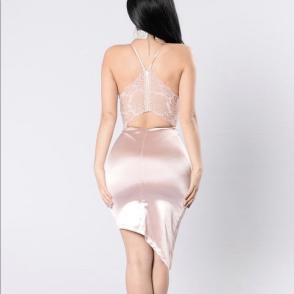 Fashion nova blush dress - Picture 2 of 8